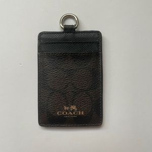 coach id holder